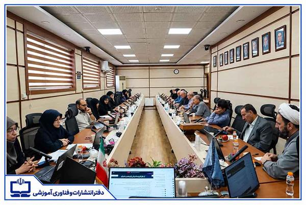 بازتعریف نقش و شایستگیهای معلمان: ضرورتی برای مواجهه با آینده آموزش